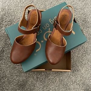 EUC B.O.C Natasha clog sandal size 9 Brown